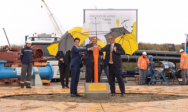 Gasunie ha iniciado la construcción de la red para conectar por hidroductos a los principales usuarios industriales de los Países Bajos, Alemania y Bélgica con las instalaciones de almacenamiento de hidrógeno y las líneas internacionales de suministro de hidrógeno.