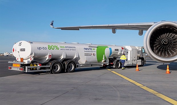 La Asociación de Transporte Aéreo Internacional (IATA) prevé que la producción del combustible de aviación sostenible (SAF) en 2024 se triplicará con respecto a la cantidad de 2023, cuando se alcanzarían los 1.875 millones de litros, según un comunicado.
