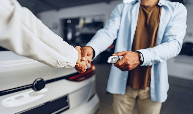 A la hora de adquirir un vehículo de segunda mano, también puede ser de gran ayuda realizar una ITV voluntaria, permite asegurar al comprador que el coche que va a adquirir se encuentra en buen estado y al vendedor le permite ofrecer una garantía del buen funcionamiento del vehículo.