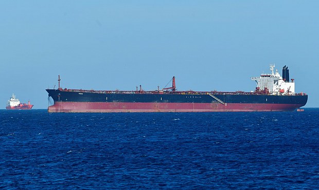 En la contención del precio de la principal energía a nivel mundial "el mercado ha realizado gran parte del trabajo al situar el precio del crudo alrededor de la cota de los 75 dólares el barril brent, gracias al exceso de la oferta, que se ha convertido en un auténtico motor bajista".