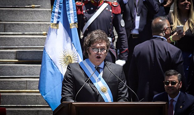 "Se tratará de un nuevo impuesto que se llama 'tasa Kicillof', que es para pagar el desaguisado de un 'amateur', alguien que no tiene muy claro cómo funcionan las finanzas y menos los mercados", ha criticado Milei.