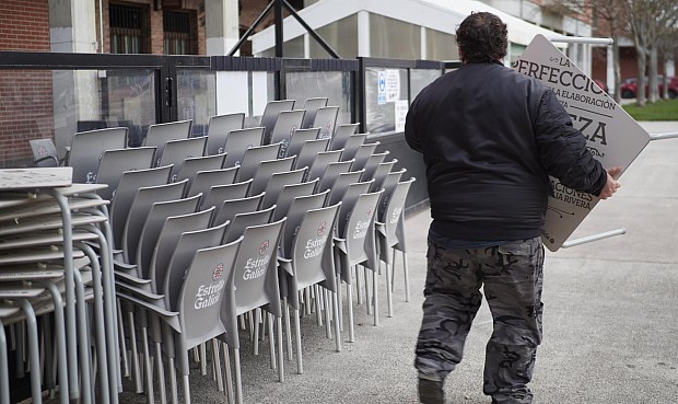Los salarios pactados en convenio subieron de media un 3,46% a cierre de 2023, cifra superior a la registrada en noviembre (3,49%) y más de tres décimas por encima del IPC adelantado de diciembre, cuya tasa interanual se situó en el 3,1%.