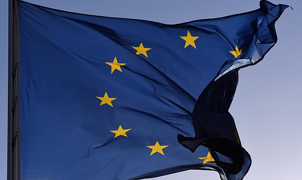 La Comisi&oacute;n Europea ha informado este mi&eacute;rcoles de que ha llevado a cabo inspecciones sorpresa en plantas de producci&oacute;n de neum&aacute;ticos en varios pa&iacute;ses de la Uni&oacute;n Europea para investigar si existe un cartel entre empresas para pactar precios en el sector, si bien no ha revelado las marcas involucradas.