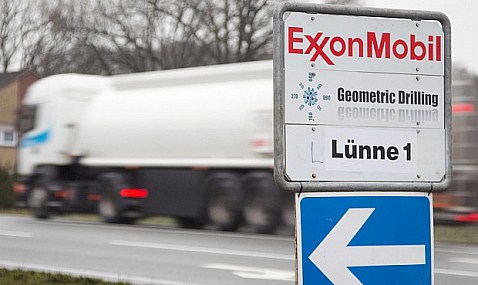 Exxon gana un 28% menos hasta marzo, mientras que Chevron reduce un 16% el beneficio.