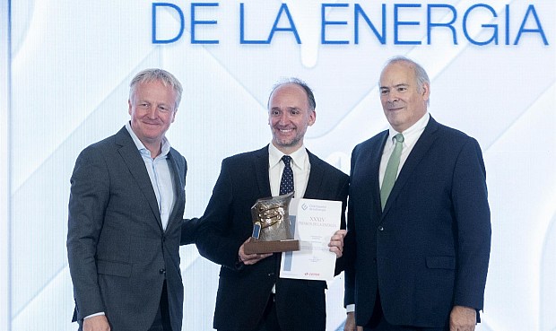 Estos galardones reconocen la "importante labor" desarrollada por los profesionales de la comunicación con la entrega de distinciones a diez por su contribución a acercar el mundo de la energía a la sociedad.