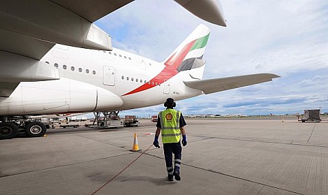 Ingenieros aeronáuticos analizan el estado actual y futuro del combustible sostenible en España.