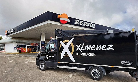 Repsol cierra un acuerdo para suministrar combustible renovable a la flota de vehículos de Ximenez Group.