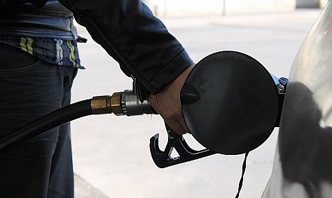 El consumo de combustibles de automoción cae un 0,1% en septiembre.