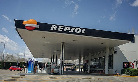 Repsol recibe 4.779 millones de fondos europeos gestionados por un organismo de Transición Ecológica.