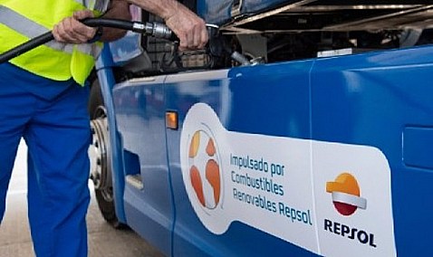 Repsol pulveriza objetivos y cierra 2024 con más de 800 estaciones de servicio con combustible renovable.