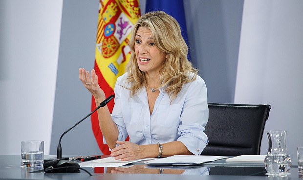 El acuerdo a tres bandas parece muy complicado, pues tanto Trabajo como los sindicatos consideran que la patronal se ha quedado corta en su propuesta y que ese 3% de incremento no lleva el SMI al porcentaje del 60% del salario medio que determina la Carta Social Europea.