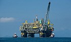 La AIE mantiene su rebaja de previsión de la demanda mundial de petróleo en 2025 por la guerra comercial