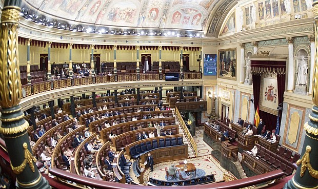 Gobierno y oposición se votan en contra y el apoyo de Junts y Podemos permitió dar luz verde a ambas y habrá que unificar las propuestas.