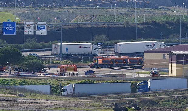 La organización cree que esto comprometería la seguridad vial, ya que podría crear "situaciones de mayor estrés, ansiedad y alterar con ello sus habilidades de conducción", puesto que pueden estar hasta cuatro horas y media seguidas conduciendo.