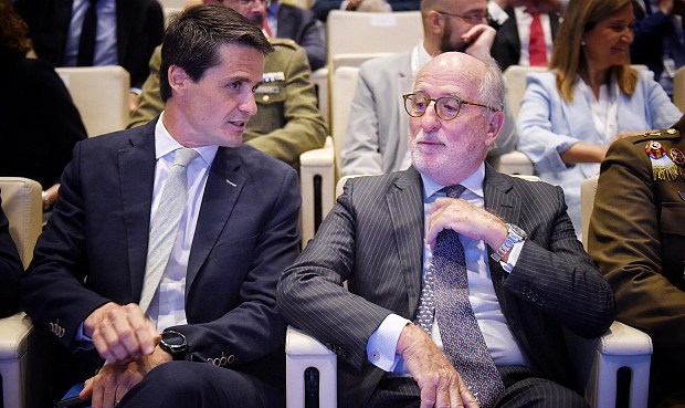 Asimismo, en "momentos críticos" recientes como el apagón del pasado 28 de abril en la Península Ibérica, Brufau apuntó cómo los combustibles líquidos, el gasóleo y el gas para la producción de electricidad en plantas de ciclo combinado tuviron un papel "clave" en la recuperación de la normalidad.