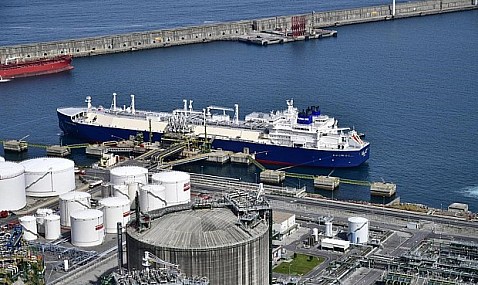 Argelia se erige en el primer suministrador de gas a España en el año, aprovechando desplome de EEUU en junio