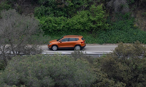 Los conductores españoles pueden ahorrar hasta un 55% en el consumo de gasolina durante sus vacaciones de verano a bordo de su coche, casi 50 euros en un viaje largo.