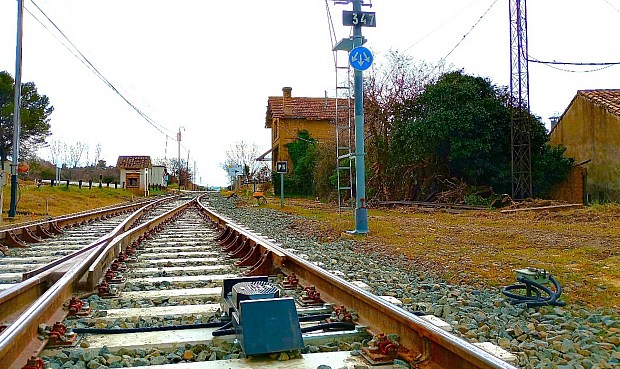 Las líneas sin electrificar sobre las que se están investigando las alternativas de tracción sostenible son Ávila-Salamanca; Torralba-Soria; Huesca-Canfranc; Cáceres-Valencia de Alcántara; Zafra-Huelva y Mérida-Los Rosales.