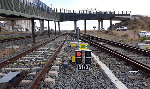 Las líneas sin electrificar sobre las que se están investigando las alternativas de tracción sostenible son Ávila-Salamanca; Torralba-Soria; Huesca-Canfranc; Cáceres-Valencia de Alcántara; Zafra-Huelva y Mérida-Los Rosales.