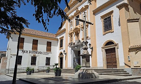 Hafesa apoya el talento joven con becas escolares en Granada