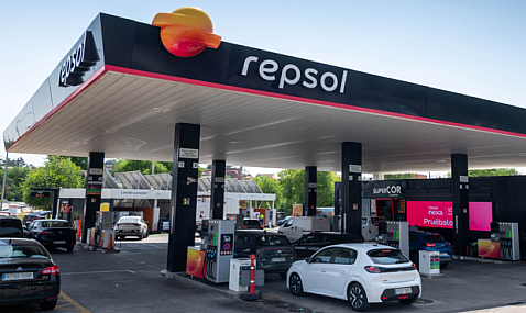 Repsol presenta una nueva campaña de ahorro en carburante y recarga eléctrica para clientes de Waylet