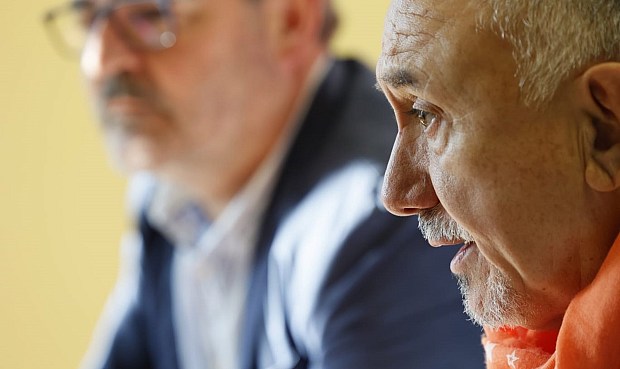 "No es una convocatoria de huelga general", ha explicado, "es una convocatoria de lucha general" convocada para "amparar legalmente" el que los trabajadores puedan participar, "sin represalias", en las acciones que se convoquen en cada centro de trabajo.