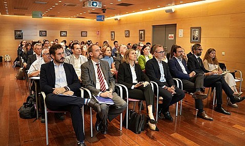 La AST lanza el Libro Blanco de SAF y llama a impulsar una estrategia nacional para liderar la producción de combustibles sostenibles de aviación en España