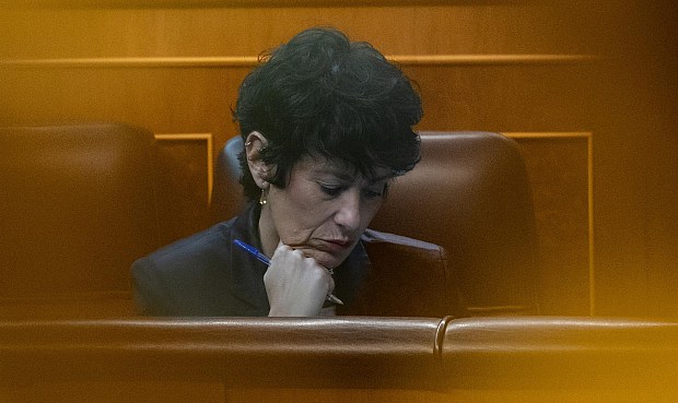 El PSOE se ha quedado solo en el Congreso con la propuesta del Ministerio de Inclusión, Seguridad Social y Migraciones para subir las cuotas de autónomos a partir del año que viene, puesto que PP, Vox, Junts, ERC y Sumar ya se han posicionado públicamente en contra.
