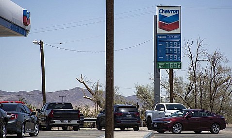 Chevron reduce un 21% el beneficio en el tercer trimestre por los menores precios del petróleo