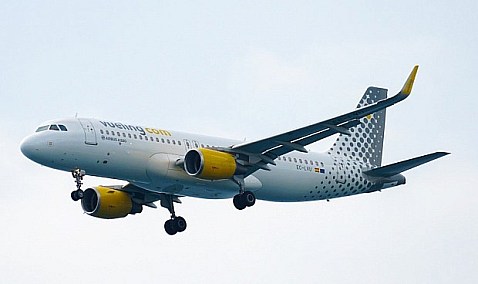 Una veintena de aerolíneas retirarán mensajes de "greenwashing" tras la denuncia de consumidores europeos