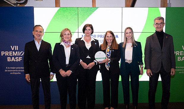 Este galardón, otorgado por BASF y el Club de Excelencia en Sostenibilidad, supone un reconocimiento a su compromiso con la sostenibilidad y la innovación de sus procesos industriales y sus productos desde una perspectiva responsable y transformadora.