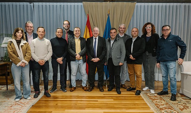 Durante el encuentro, el ministro de Industria ha recogido las preocupaciones del sindicato y también de los responsables de las plantas de fabricación de vehículos