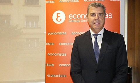 Los economistas advierten de falta de seguridad jurídica tras aplazarse la llegada de Verifactu