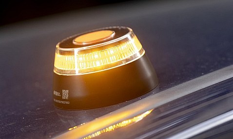 Transportistas piden a la DGT un periodo de transición antes de sancionar por no llevar la baliza V16