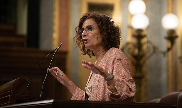 Espa&ntilde;a debe cumplir a principios de a&ntilde;o con la subida fiscal al di&eacute;sel, uno de los hitos del Plan de Recuperaci&oacute;n, Transformaci&oacute;n y Resiliencia necesarios para recibir parte de los fondos europeos 'Next Generation EU'.