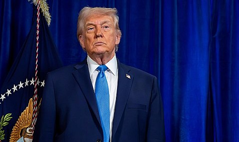 Trump asegura que Venezuela entregará a EEUU entre 30 y 50 millones de barriles de petróleo sancionado