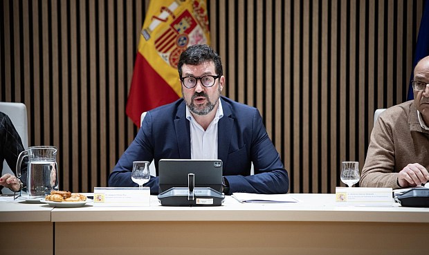 Esta cuant&iacute;a de 1.221 euros mensuales, que se aplicar&iacute;a con efectos retroactivos desde el 1 de enero una vez aprobada, supone 37 euros al mes m&aacute;s que los actuales 1.184 euros mensuales