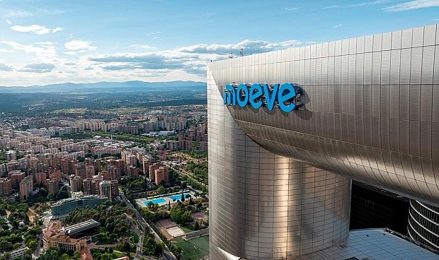 Se evaluar&aacute; la posible creaci&oacute;n de dos plataformas complementarias energ&eacute;ticas europeas; una industrial, denominada IndustrialCo, y que se focalizar&aacute; en los negocios de refino, qu&iacute;mica, 'trading', mol&eacute;culas verdes y combustibles bajos en carbono y otra de movilidad centrada en la venta de combustibles (incluida la recarga de veh&iacute;culos el&eacute;ctricos).