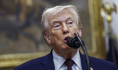 Trump asegura que decidirá "muy pronto" qué empresas petrolíferas podrán operar en Venezuela