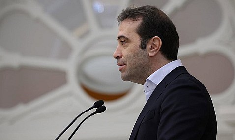 España pedirá el próximo desembolso de fondos UE este mes, aunque no hay avances sobre la subida al diésel