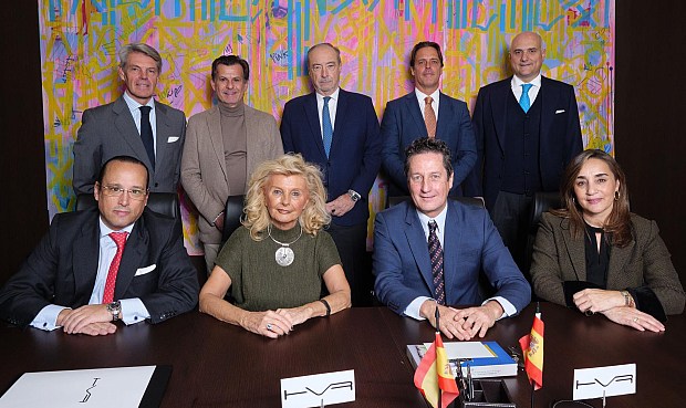 L&oacute;pez-Ibor Mayor ser&aacute; el presidente del Consejo Asesor de HVR y cuenta con una amplia en el sector energ&eacute;tico, tras haber sido consejero de la Comisi&oacute;n Nacional de la Energ&iacute;a y consejero Especial del Comisario Europeo de Energ&iacute;a.