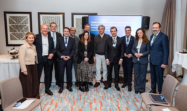 Grandes energ&eacute;ticas y grupos industriales de Espa&ntilde;a y Portugal han llamado a la "acci&oacute;n urgente" y a la adopci&oacute;n de las medidas necesarias para desbloquear el potencial de la regi&oacute;n Iberia y liderar la transici&oacute;n energ&eacute;tica y la reindustrializaci&oacute;n europea.

