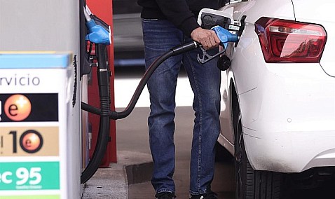 El IPC se modera cinco décimas en enero y arranca el año en el 2,4% por luz y gasolinas