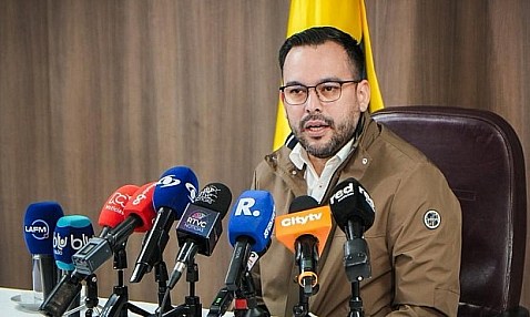 Colombia afirma que empresas nacionales podrían transportar gas natural y crudo de Venezuela "pronto"