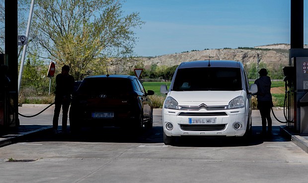 El consumo de gasolinas repunt&oacute; un 7,8% en el ejercicio pasado con respecto a 2024, mientras que los gas&oacute;leos auto crecieron un 1,1%. En 2025 aumentaron tambi&eacute;n los querosenos (+4,8%) y gas&oacute;leos (+2,8%), mientras que cayeron el GLP (-8,8%) y fuel&oacute;leos (-10,3%).