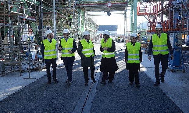 Las instalaciones producir&aacute;n combustibles sint&eacute;ticos como di&eacute;sel, SAF y nafta, componente principal de la gasolina, que cuentan con caracter&iacute;sticas "similares a los combustibles convencionales" y que podr&aacute;n ser utilizados "en cualquier veh&iacute;culo actual" como autom&oacute;viles, camiones, barcos o aviones, han precisado desde Petronor.