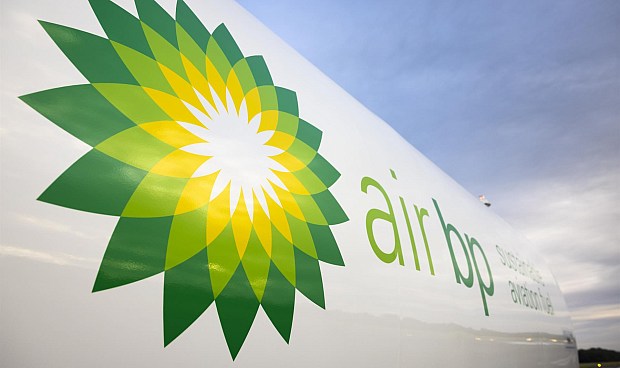 Air bp ha anunciado la firma de un contrato multianual con Airbus, que abarca el suministro de combustible de aviaci&oacute;n convencional, combustible sostenible de aviaci&oacute;n (SAF, por sus siglas en ingl&eacute;s) y otros servicios en Espa&ntilde;a y Alemania.