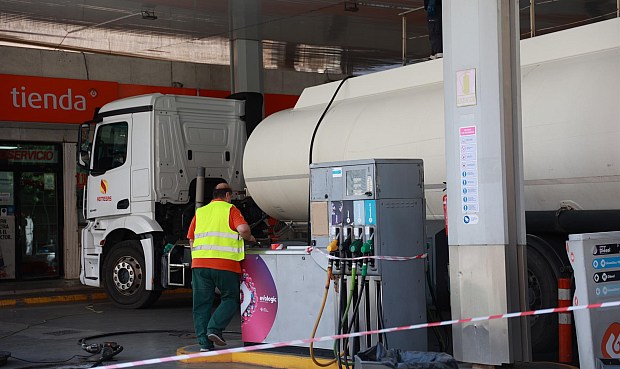 La organizaci&oacute;n ha pedido una bonificaci&oacute;n m&iacute;nima de 25 c&eacute;ntimos por litro o kilogramo de gas comprimido que se aplicar&aacute; al gas&oacute;leo, gasolina, gas y adblue, adem&aacute;s de ayudas directas para las empresas de transporte de mercanc&iacute;as en funci&oacute;n del tipo de veh&iacute;culo