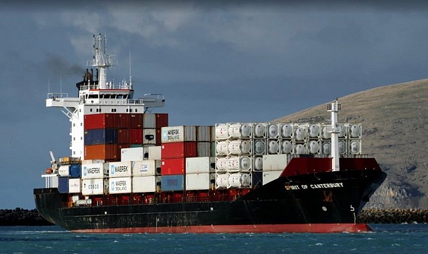 El Estrecho de Ormuz, por el que transita alrededor del 20% del petr&oacute;leo y del gas natural licuado (GNL) transportados por v&iacute;a mar&iacute;tima a nivel mundial, se encuentra pr&aacute;cticamente cerrado, lo que est&aacute; elevando los precios del crudo, del gas y del combustible de aviaci&oacute;n, e impactando tambi&eacute;n en sectores como el alimentario, el manufacturero, el sanitario y el tecnol&oacute;gico.