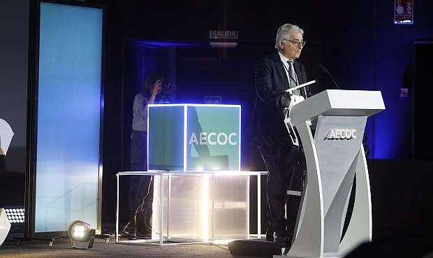 La Asociaci&oacute;n de Fabricantes y Distribuidores (Aecoc) considera "razonable" revisar los mecanismos de actualizaci&oacute;n de los contratos recogidos en la Ley de Transporte Terrestre para adaptarlos mejor a las fluctuaciones del mercado provocadas por el alza del precio de los combustibles.